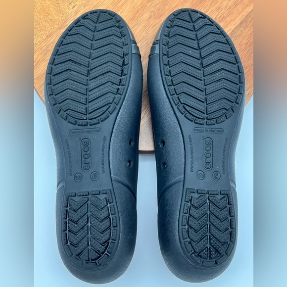 Crocs Black Patent Cap Toe Casual Comfort Ballet Flats Women Shoe Sz.6 - Picture 6 of 6